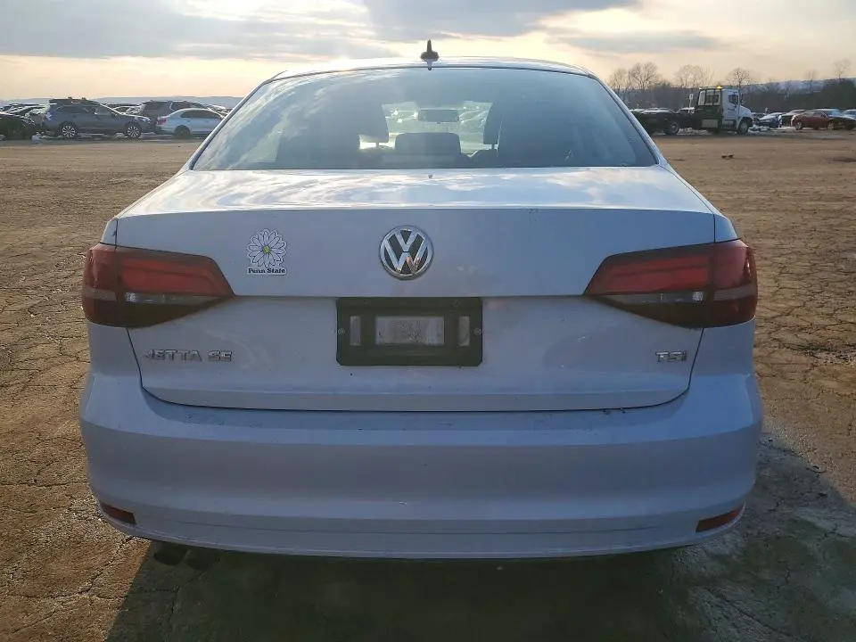 2017 VOLKSWAGEN JETTA SE  