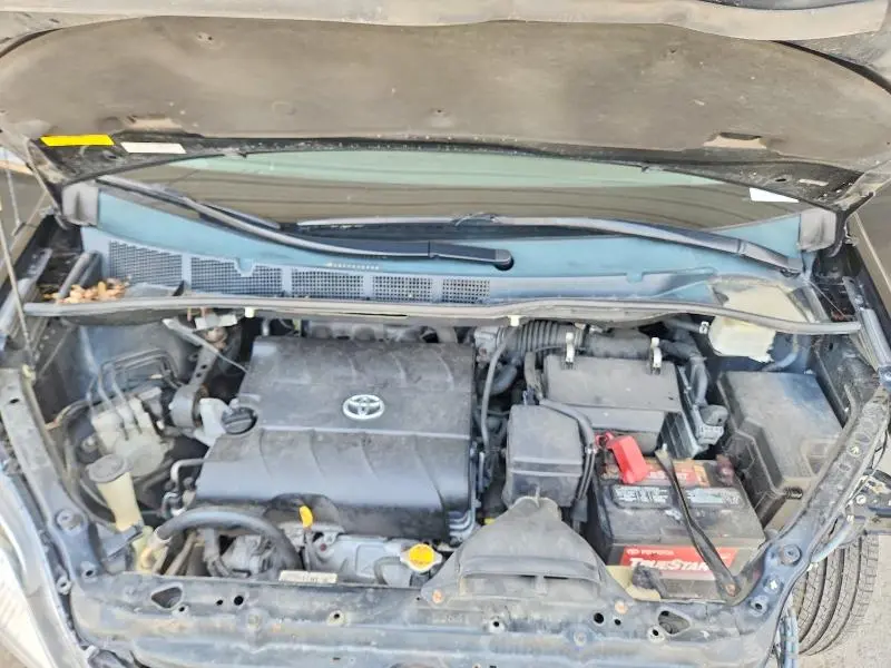 2011 TOYOTA SIENNA XLE 7-PASSENGER  