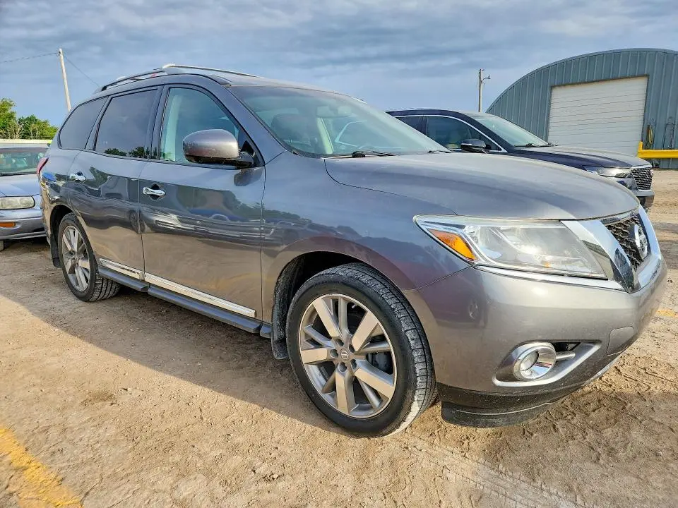 2016 NISSAN PATHFINDER PLATINUM  