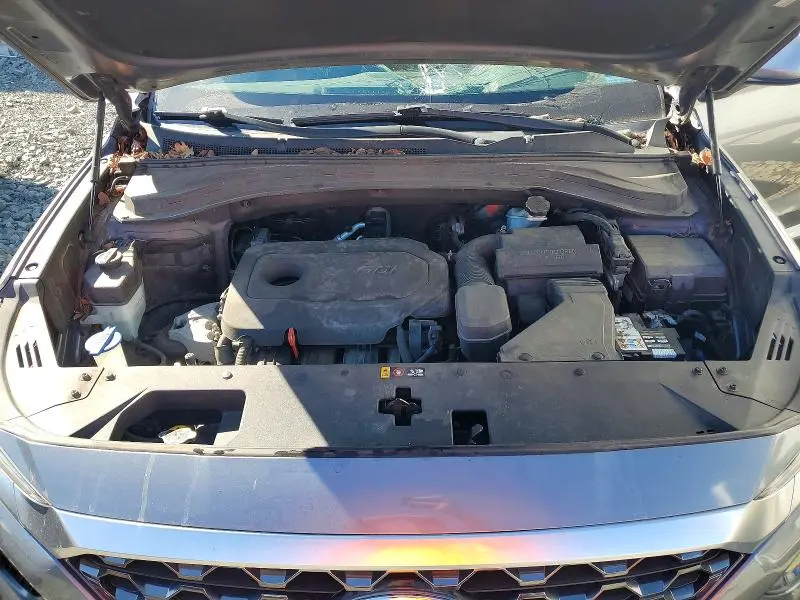 2019 HYUNDAI SANTA FE SE  