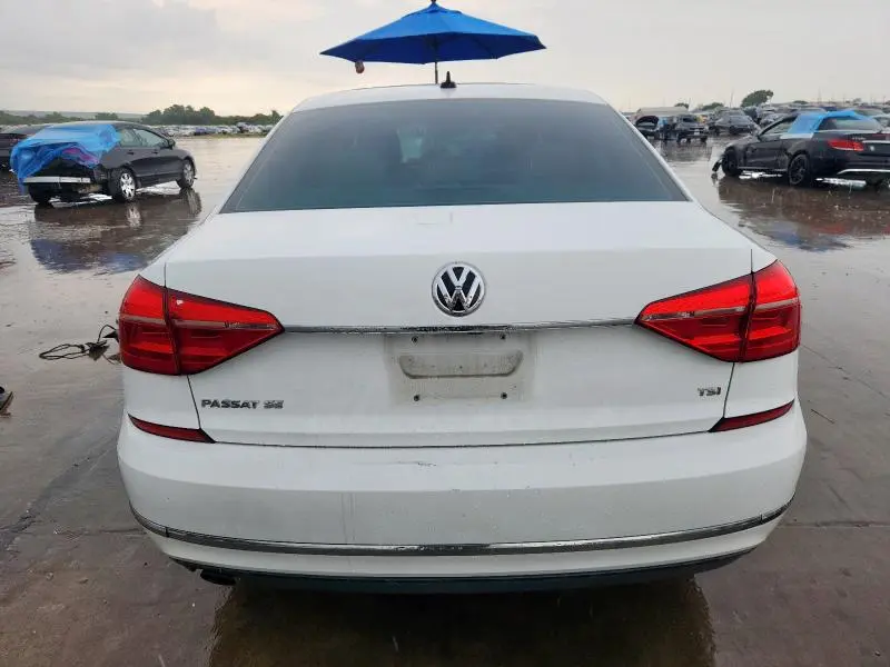 2016 VOLKSWAGEN PASSAT SE  