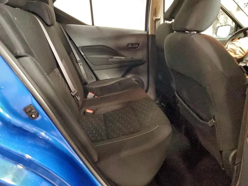 2021 NISSAN KICKS S  