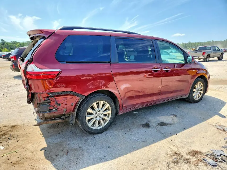 2017 TOYOTA SIENNA XLE 7-PASSENGER  