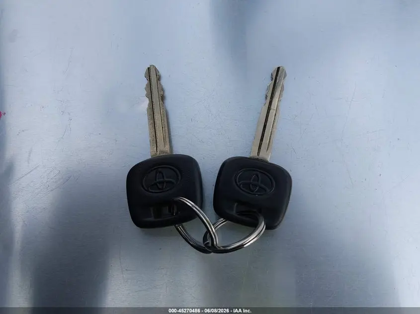 2010 TOYOTA YARIS  