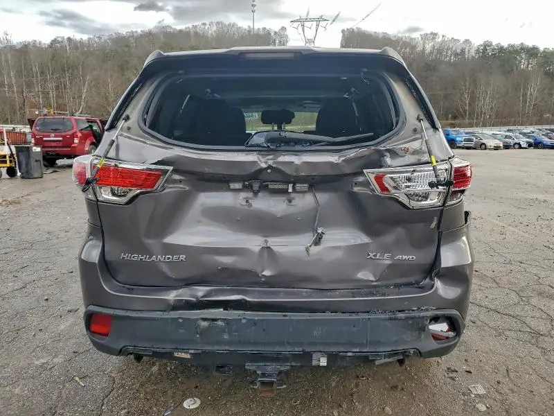 2015 TOYOTA HIGHLANDER XLE  