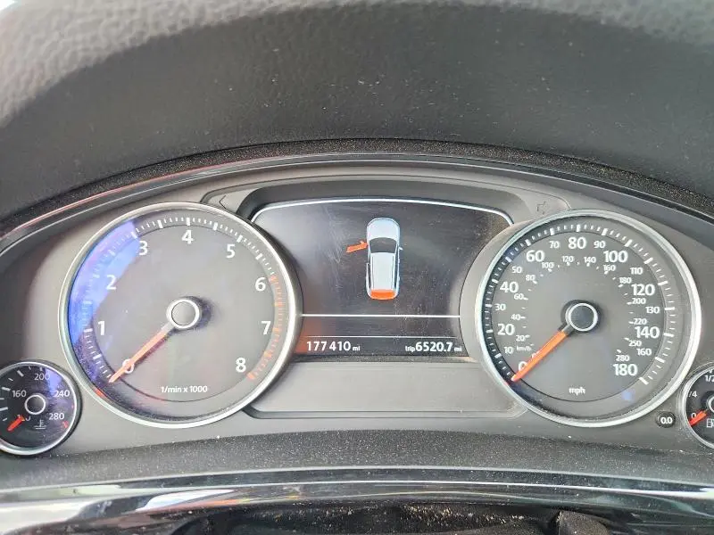 2013 VOLKSWAGEN TOUAREG V6  