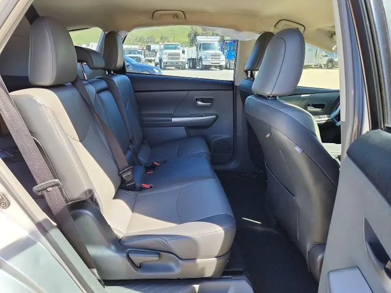 2013 TOYOTA PRIUS V FIVE  