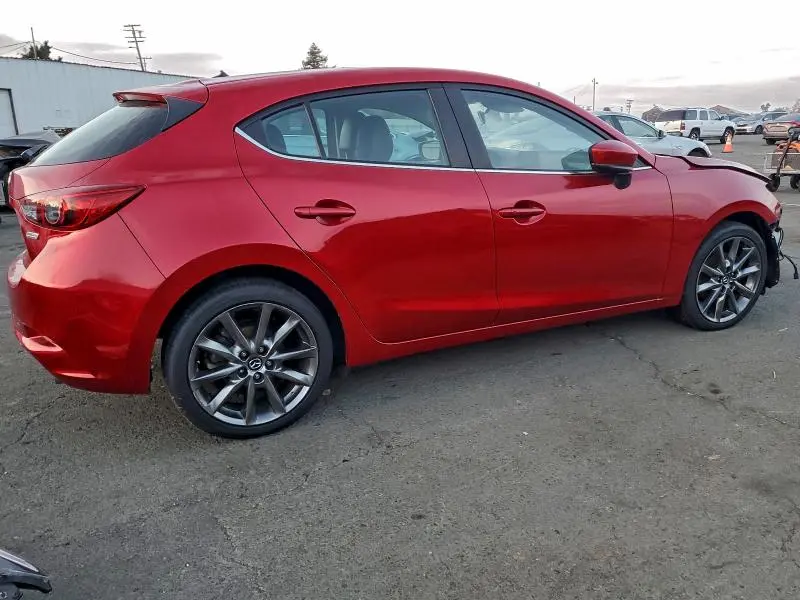 2018 MAZDA 3 TOURING  
