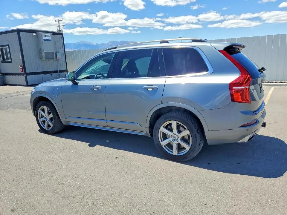 2016 VOLVO XC90 T8  