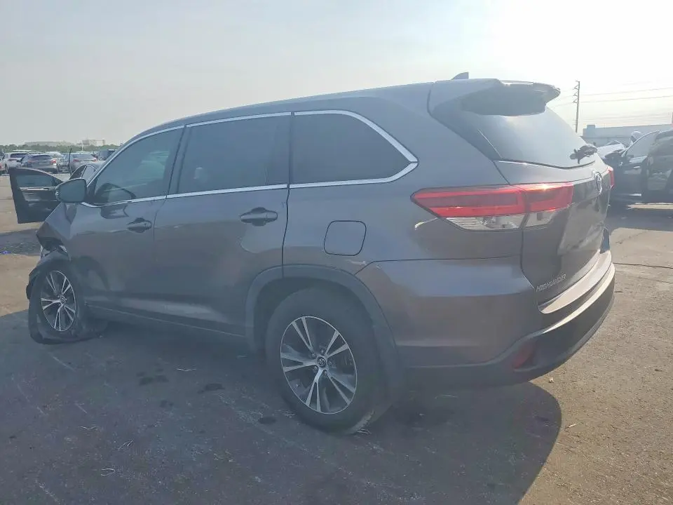 2019 TOYOTA HIGHLANDER LE PLUS  