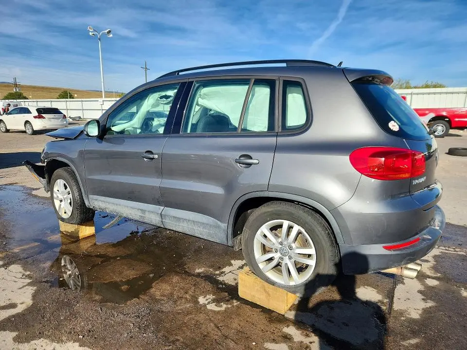 2016 VOLKSWAGEN TIGUAN S  