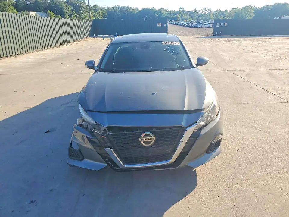 2021 NISSAN ALTIMA SV  