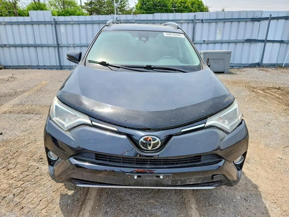 2017 TOYOTA RAV4 XLE  