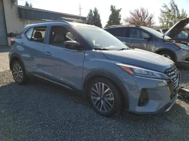 2021 NISSAN KICKS SR