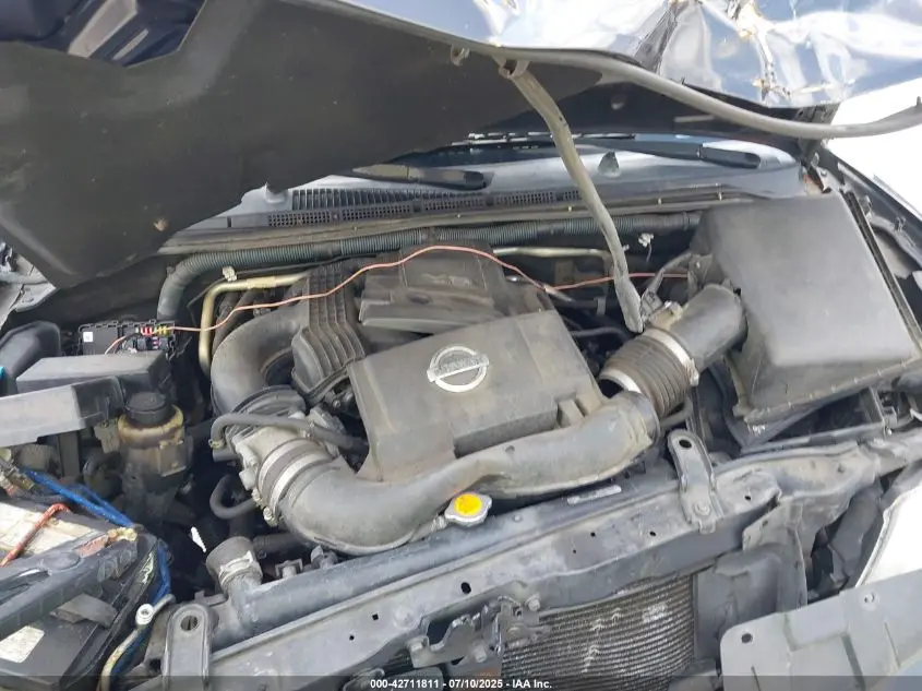 2010 NISSAN FRONTIER SE