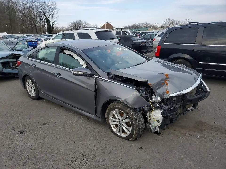 2014 HYUNDAI SONATA GLS  