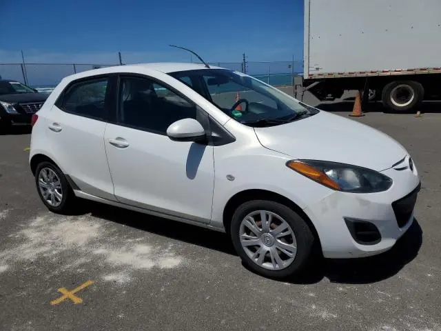 2011 MAZDA MAZDA2   