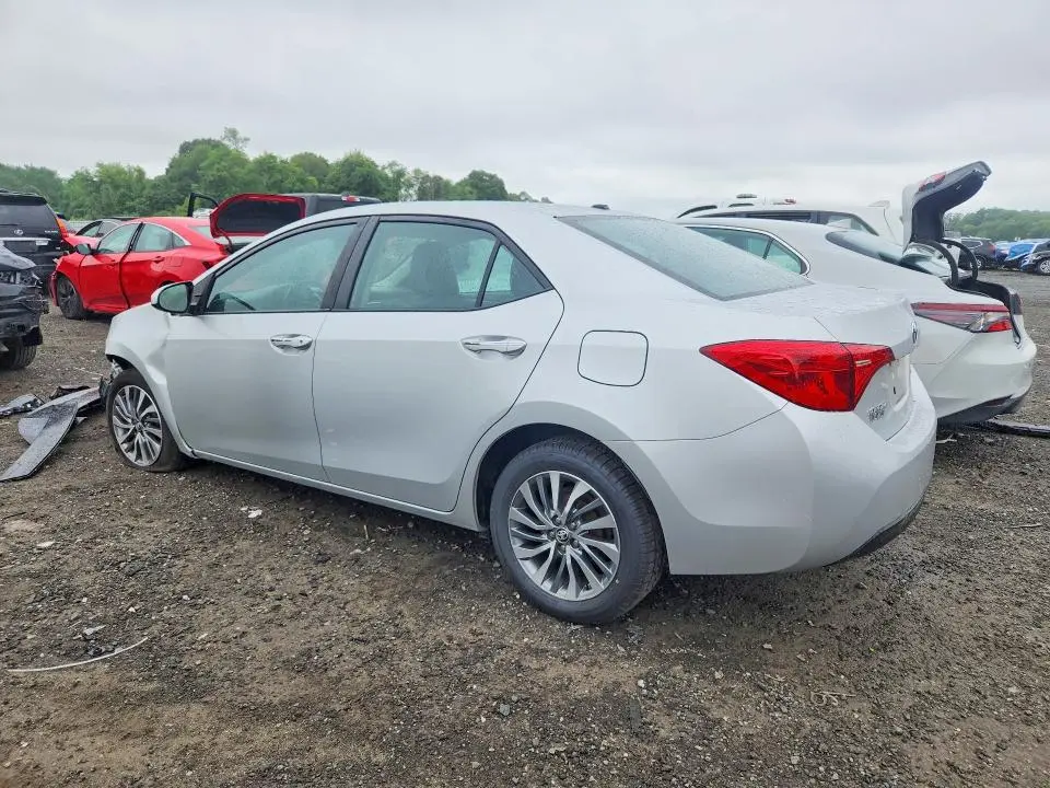 2018 TOYOTA COROLLA XLE  