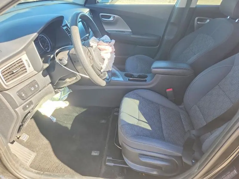 2018 KIA NIRO LX  