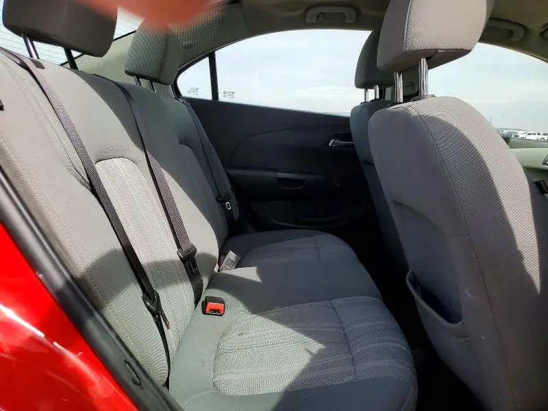 2015 CHEVROLET SONIC LT  