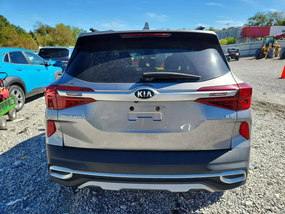 2021 KIA SELTOS EX  