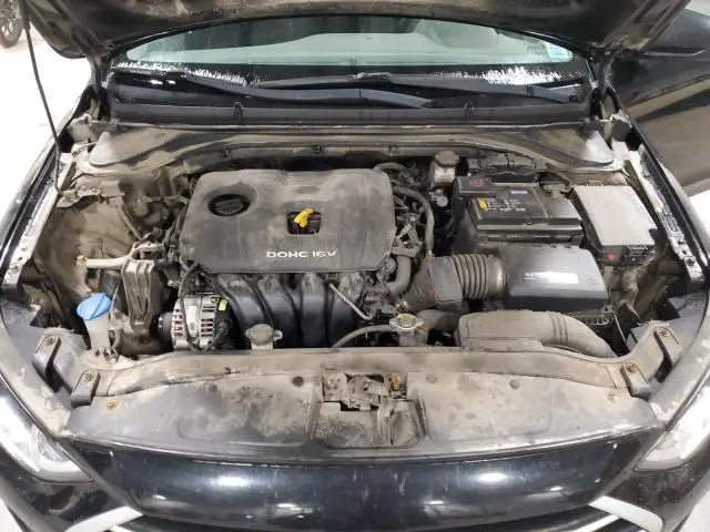 2018 HYUNDAI ELANTRA SE  