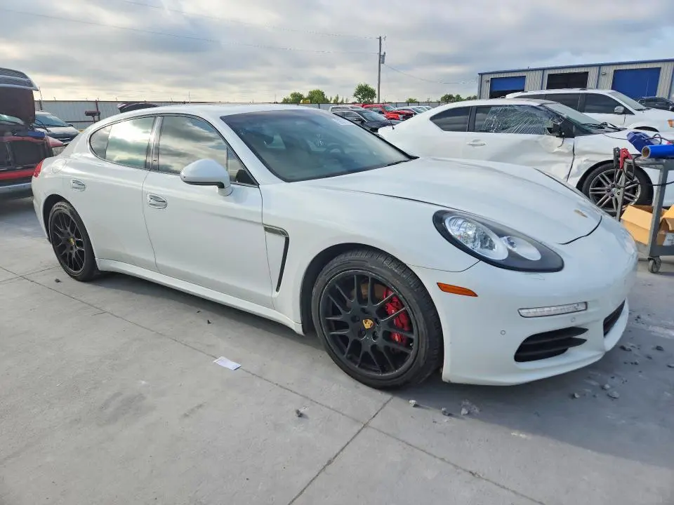 2016 PORSCHE PANAMERA 2  