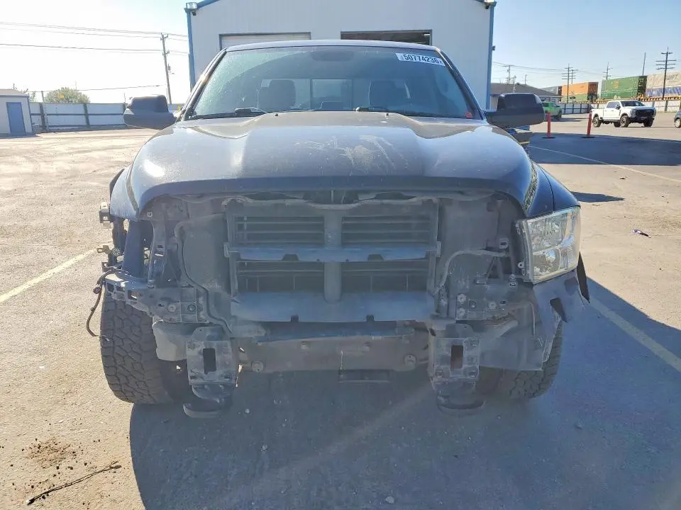 2018 RAM 1500 SLT  