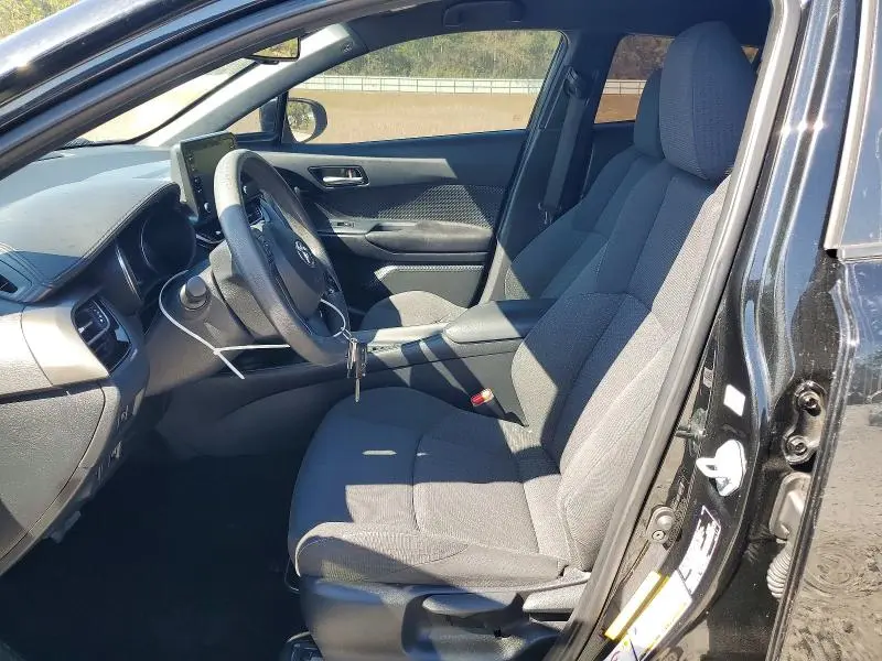 2019 TOYOTA C-HR LE  