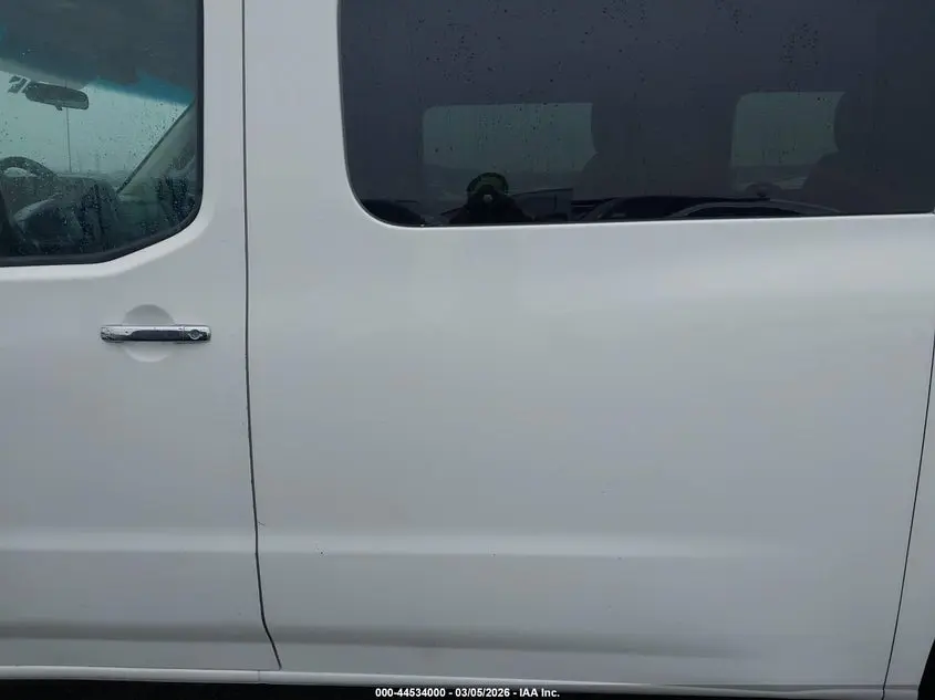 2014 NISSAN NV PASSENGER NV3500 HD SV V8