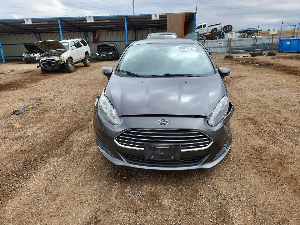2017 FORD FIESTA SE  