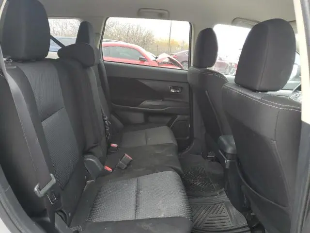 2018 MITSUBISHI OUTLANDER SE  