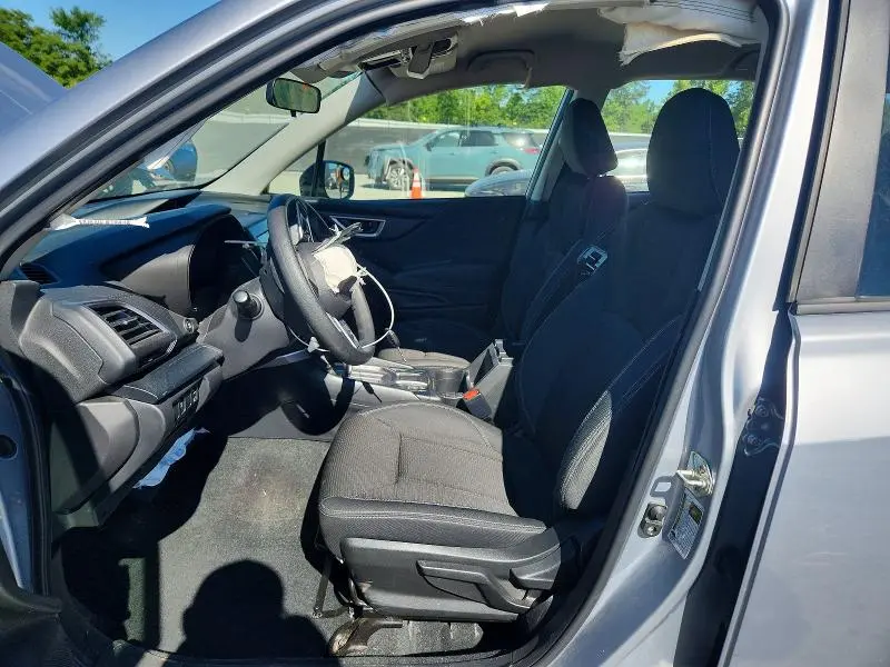 2021 SUBARU FORESTER   