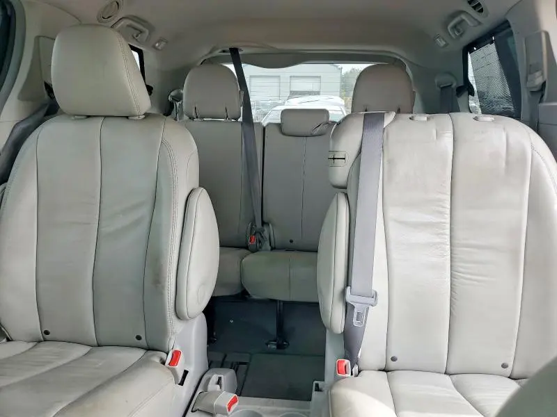 2011 TOYOTA SIENNA XLE 8-PASSENGER  