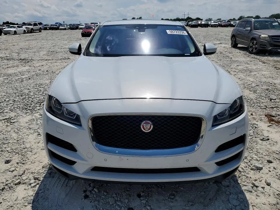 2019 JAGUAR F-PACE PRESTIGE  