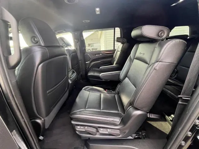 2023 CADILLAC ESCALADE ESV LUXURY  