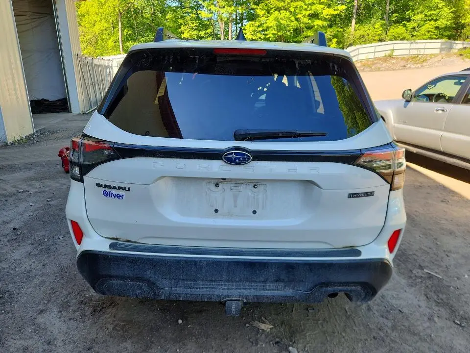 2025 SUBARU FORESTER   
