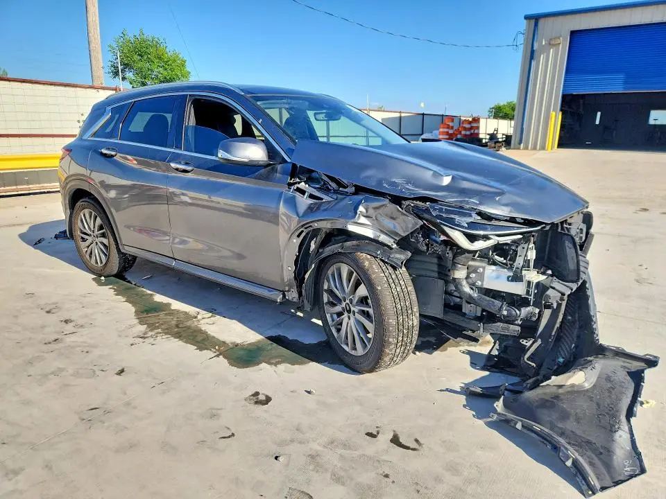 2024 INFINITI QX50 LUXE  