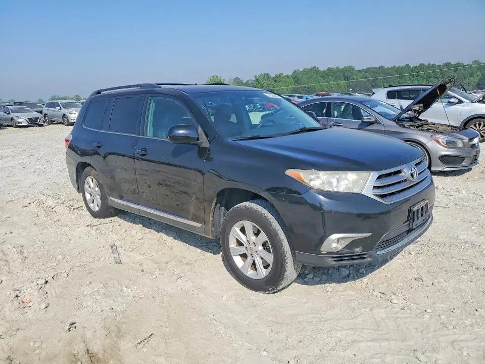 2013 TOYOTA HIGHLANDER PLUS  
