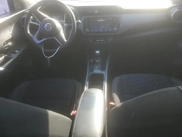 2021 NISSAN KICKS SV  