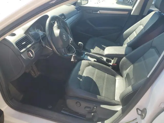 2015 VOLKSWAGEN PASSAT SE  