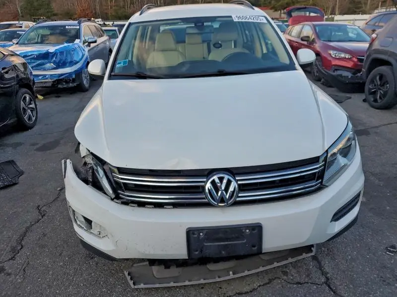 2016 VOLKSWAGEN TIGUAN S  