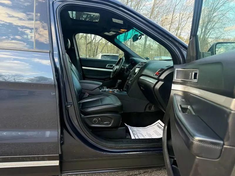 2017 FORD EXPLORER XLT  
