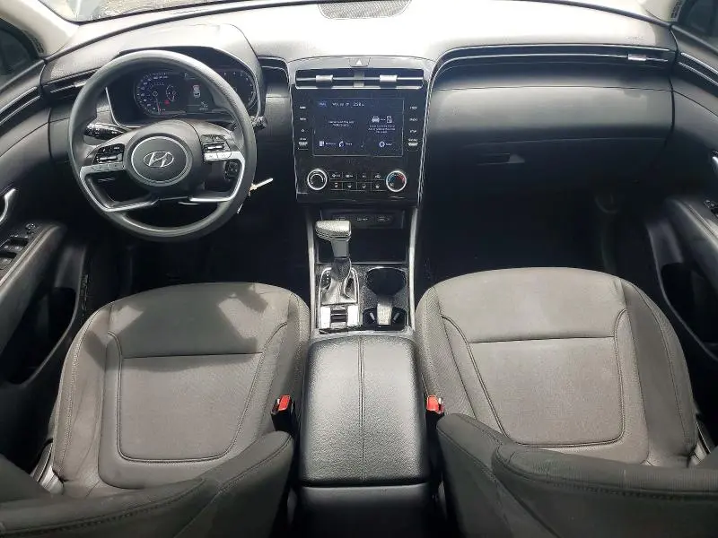 2022 HYUNDAI TUCSON SE  