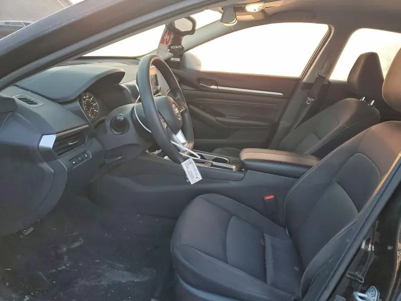 2021 NISSAN ALTIMA SV  