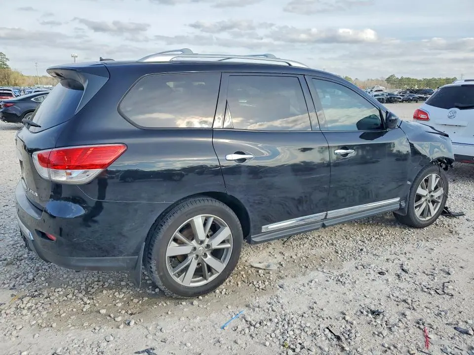 2013 NISSAN PATHFINDER S  