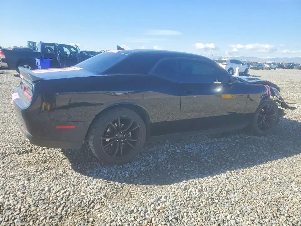 2016 DODGE CHALLENGER SXT  