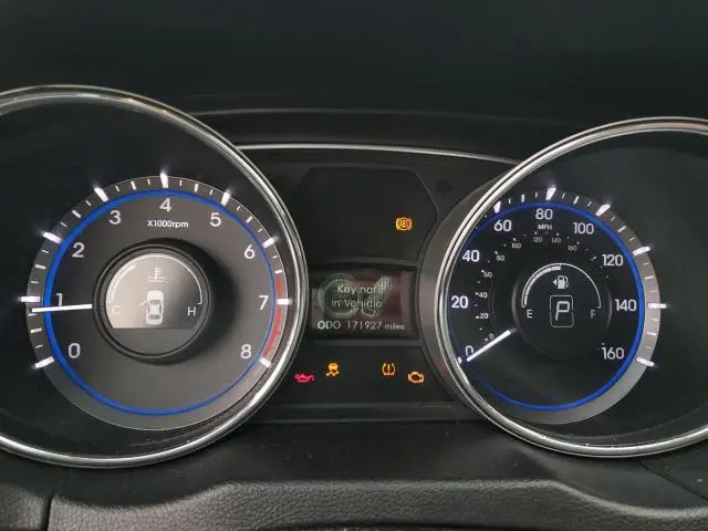 2013 HYUNDAI SONATA SE  