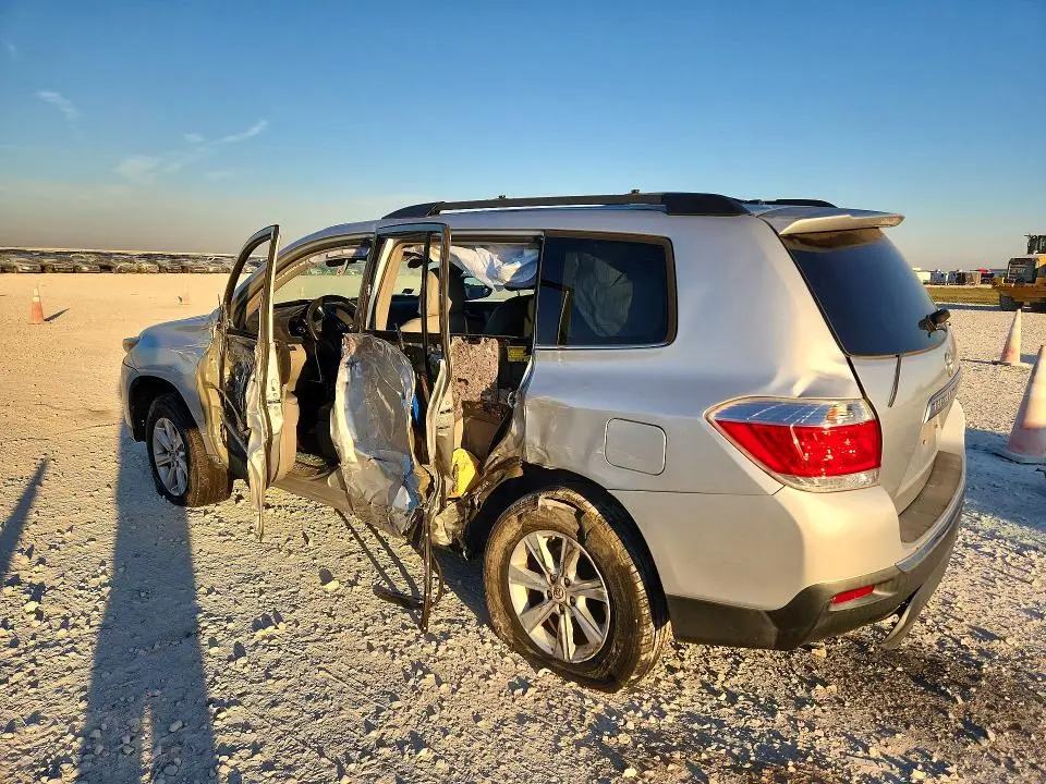 2011 TOYOTA HIGHLANDER BASE  
