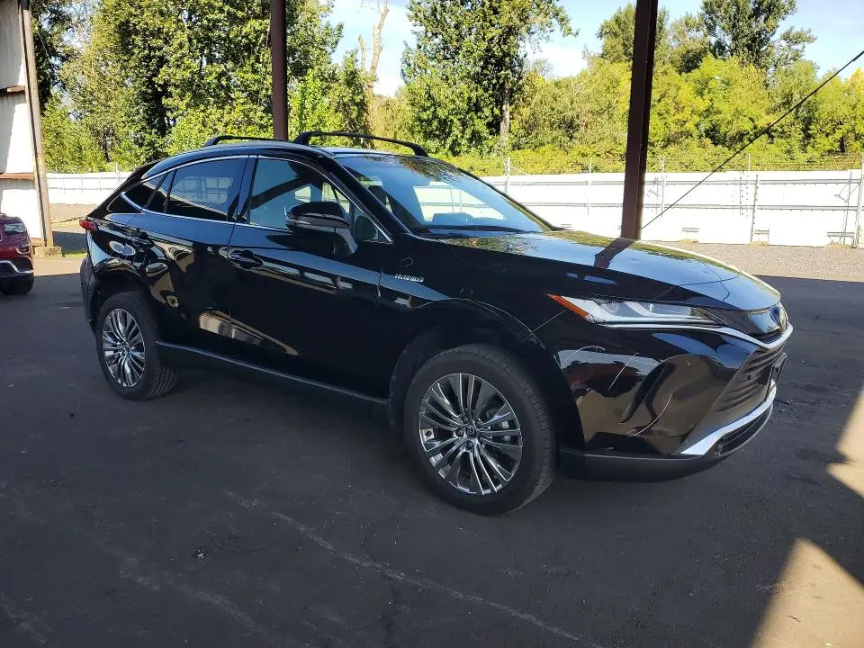 2021 TOYOTA VENZA XLE  